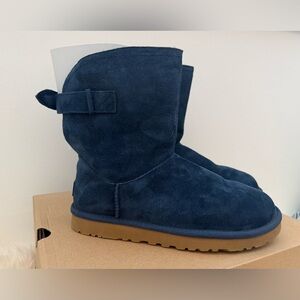 Ugg💙Remora Navy Blue Size 8 Boot